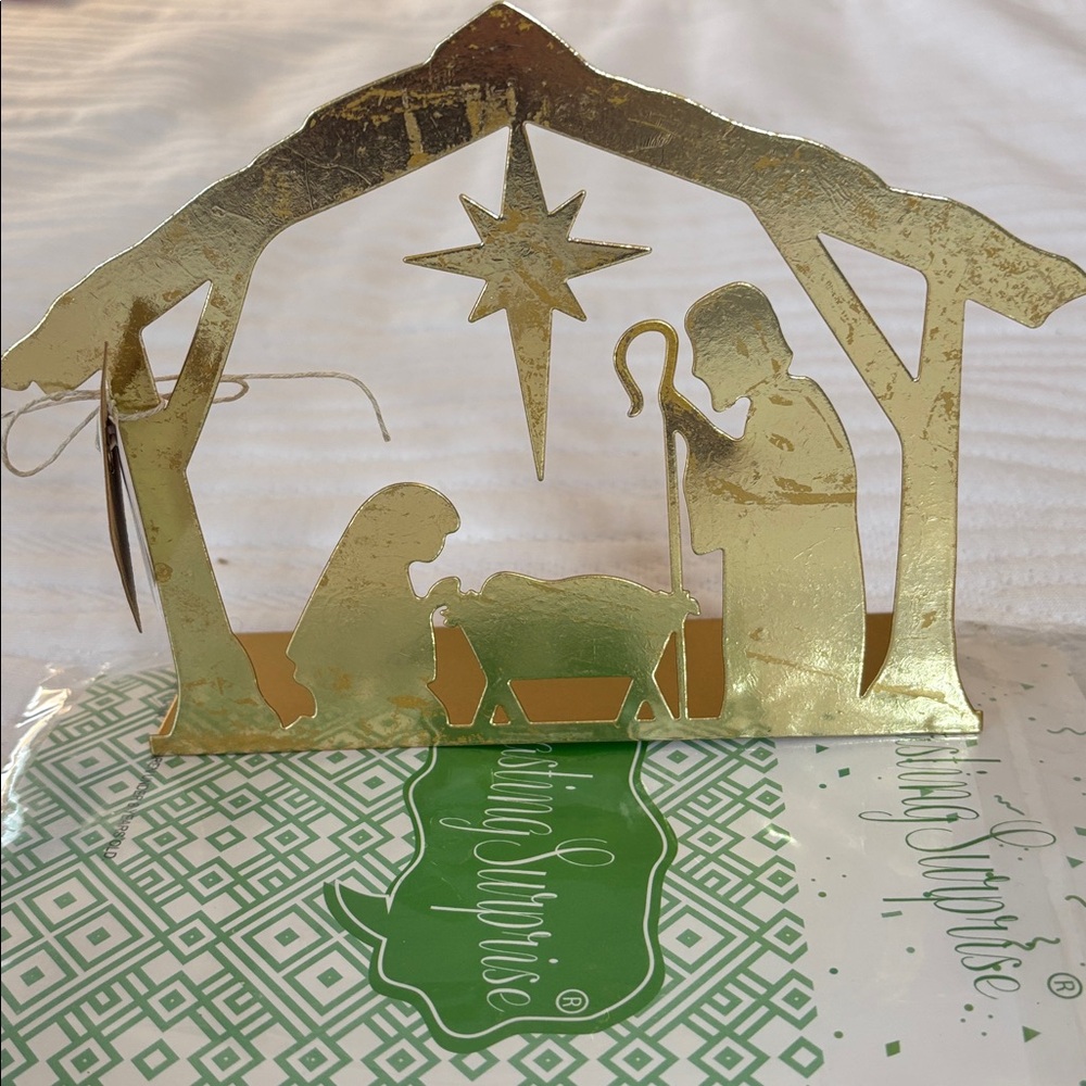 Mud Pie Metallic Gold Nativity Scene Shelf Sitter NWT Retails for $22.50